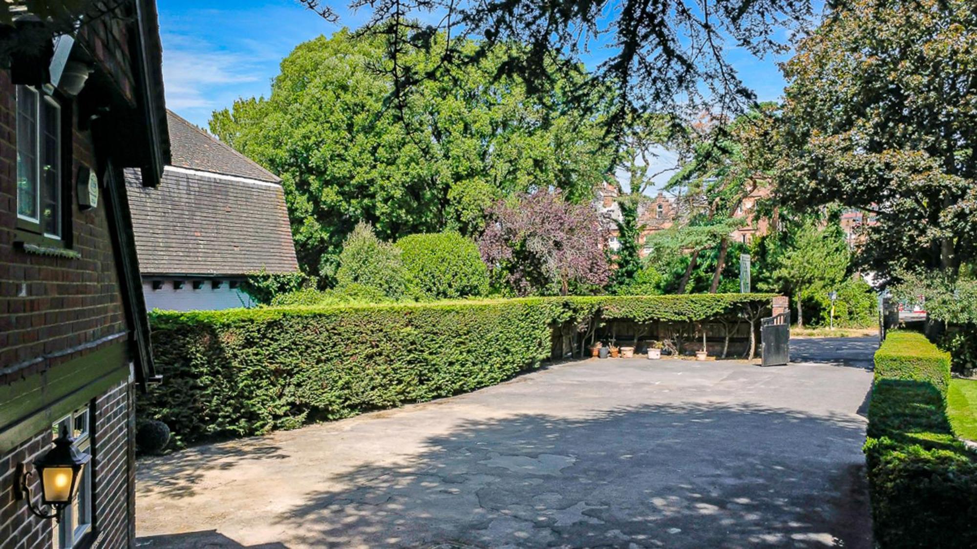 Tudor Grange بورنماوث المظهر الخارجي الصورة